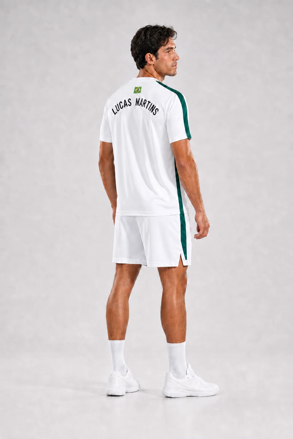 Camiseta Performance — colorway Esmeralda — referência conceitual 3
